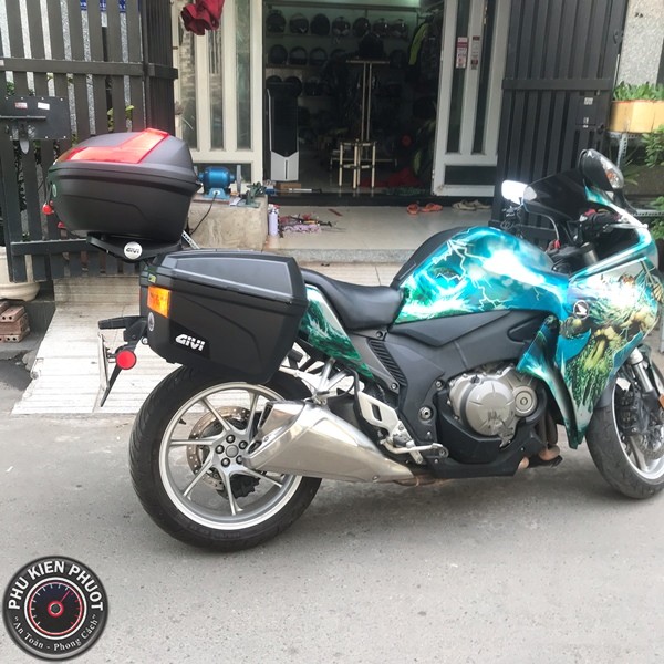 thung givi xe vfr 1200f