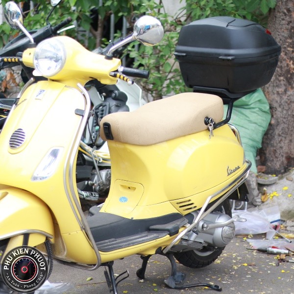 vespa lx gan thung xe may