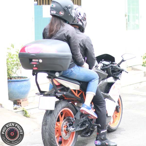 ktm 200 rc thung givi 450n