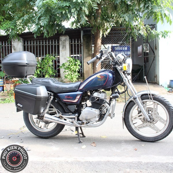 thung hong moto E22N-S , thung sau givi B360NT