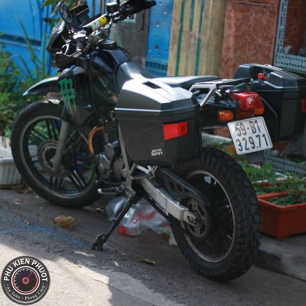 honda AX-1 gan thung hong givi e22