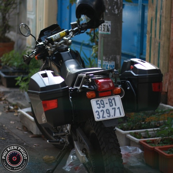 honda AX-1 gan thung hong givi e22