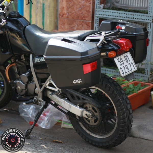 honda AX-1 gan thung hong givi e22