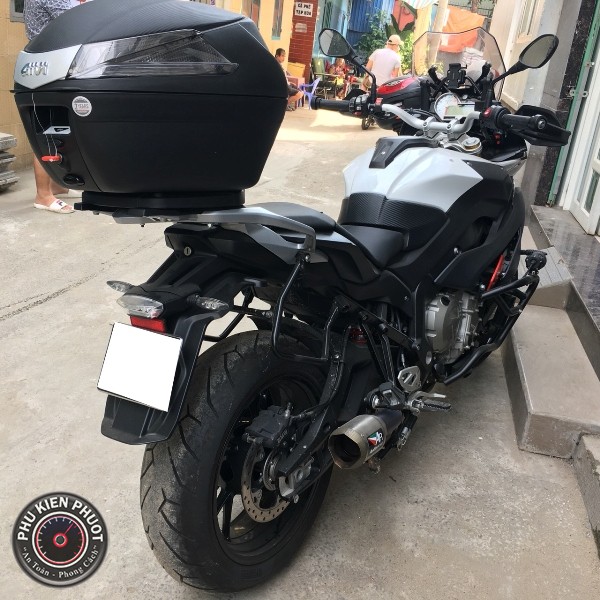 thung givi bmw s1000xr