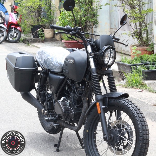 thung givi xe brixton