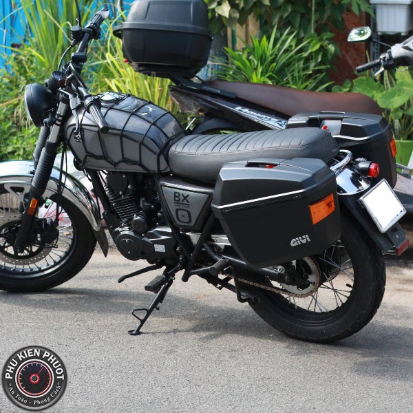 thung givi xe brixton