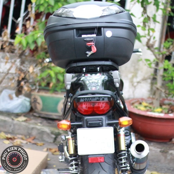 cb400 gan thung xe givi b360n