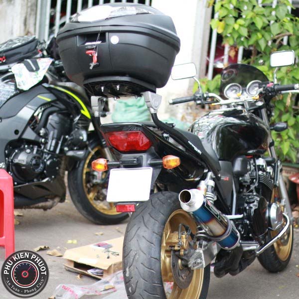 cb400 gan thung xe givi b360n