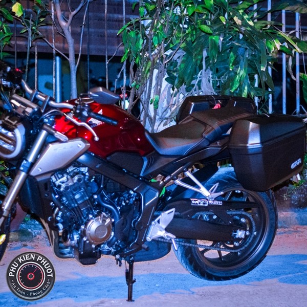 cb650r gan thung givi 2 ben