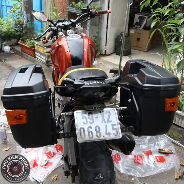 thung givi xe fz16