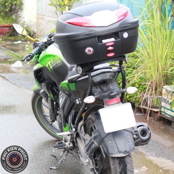 thung givi fz25