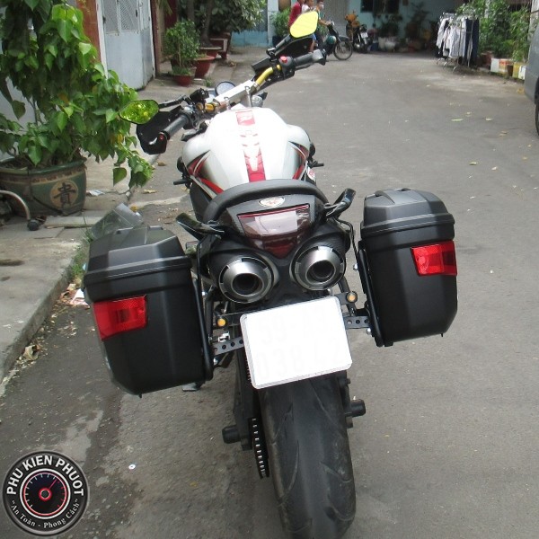 fz6 len thung hong moto e22n