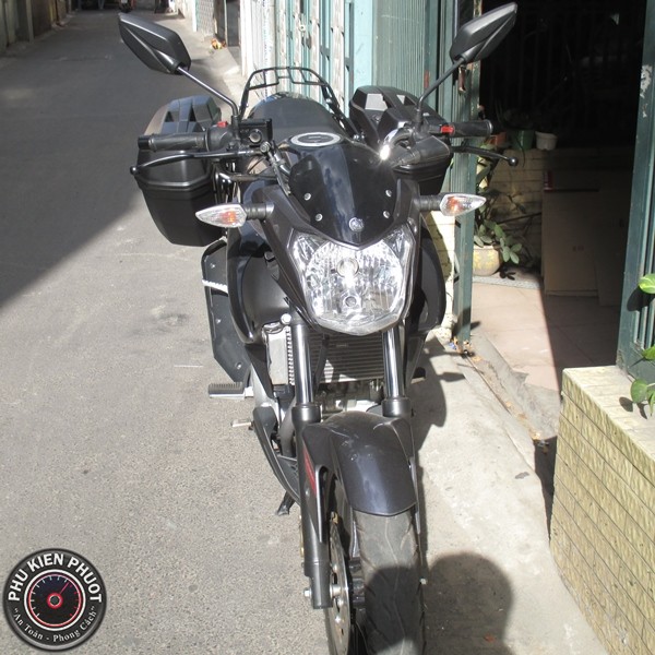 fz150i gan thung givi e22n-s