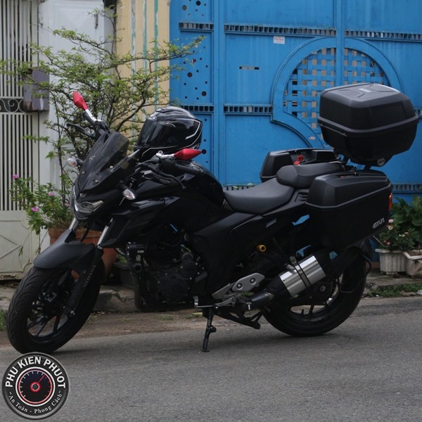 thung givi fz25