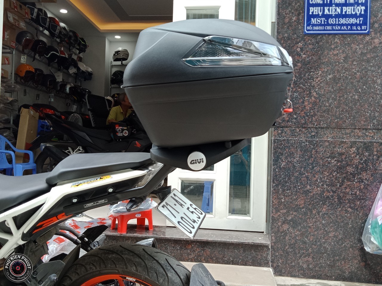 baga givi ktm duke 2018 , thung givi ktm duke 2018