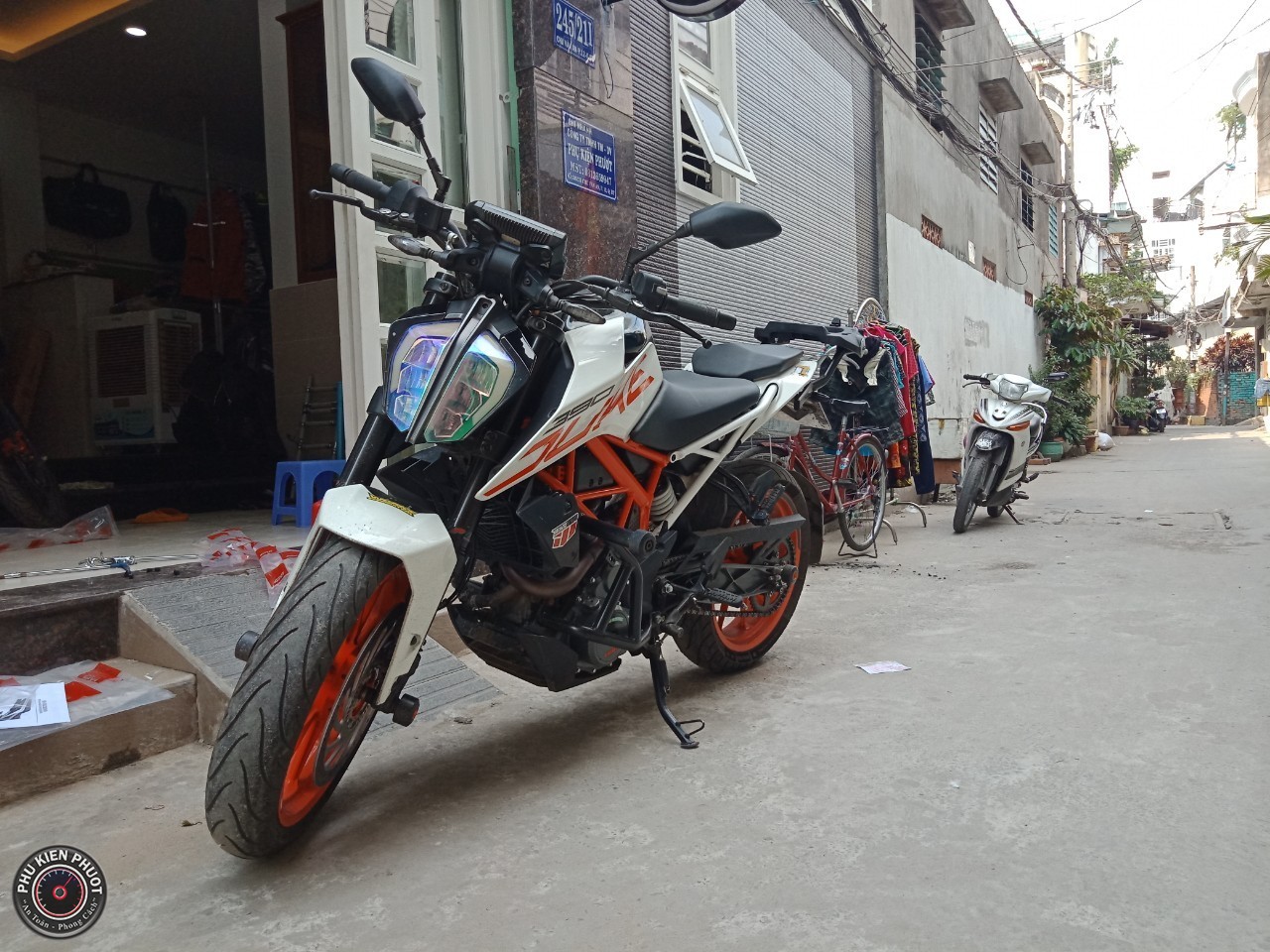 baga givi ktm duke 2018 , thung givi ktm duke 2018