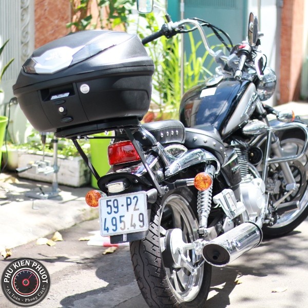 suzuki 150 gan thung givi B360NT