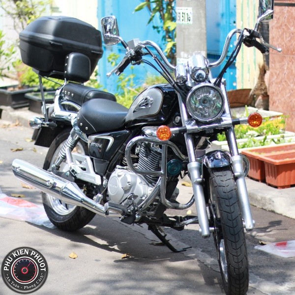 suzuki 150 gan thung givi B360NT