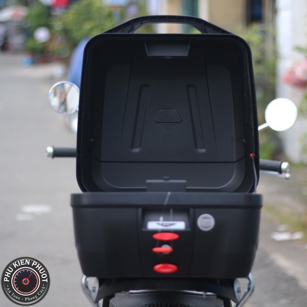 thung xe may , thung xe moto givi , thung givi triumph bonneville t120