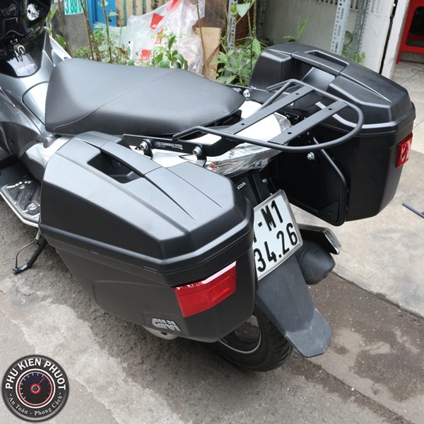 thung hong moto xe may E22N