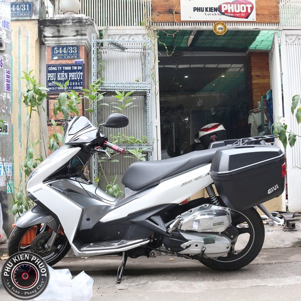 thung hong moto xe may E22N