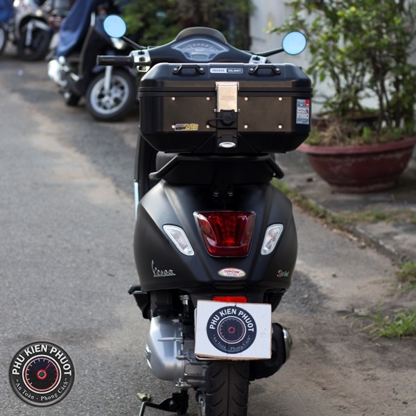 thùng givi dolomiti cho vespa sprint