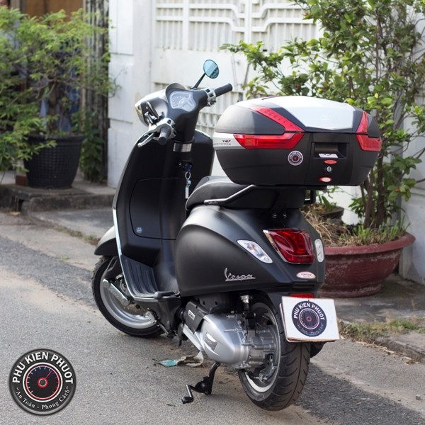 thung givi v47n cho vespa sprint