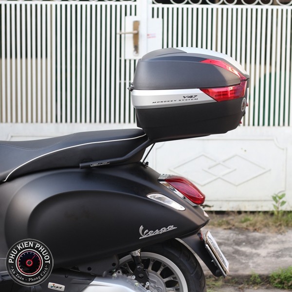 thung givi v47n cho vespa sprint