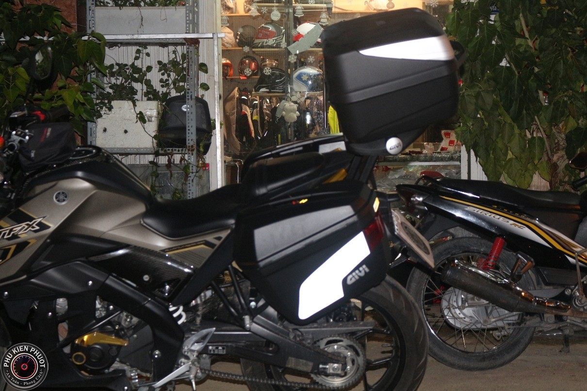 thung givi xe tfx