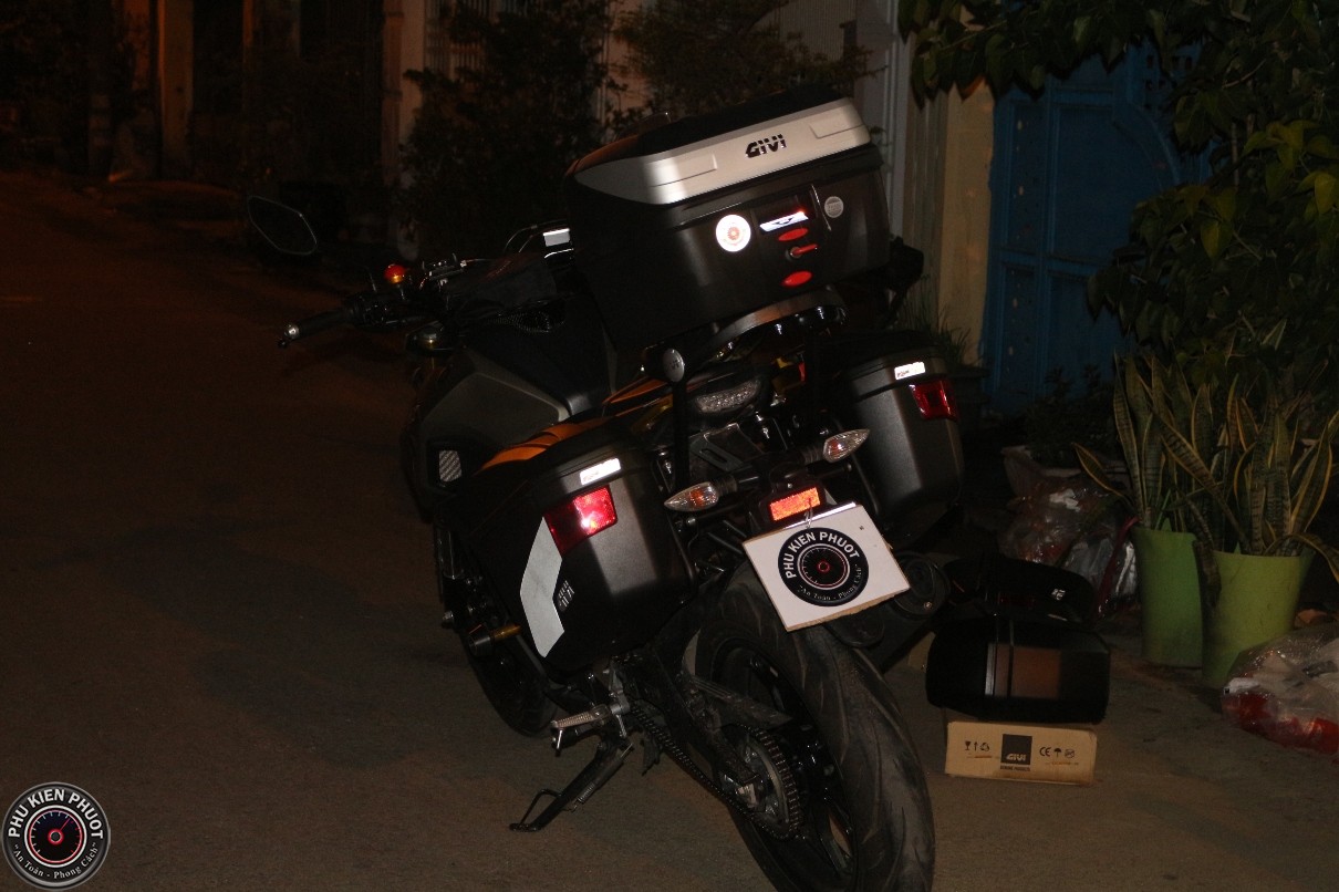 thung givi xe tfx