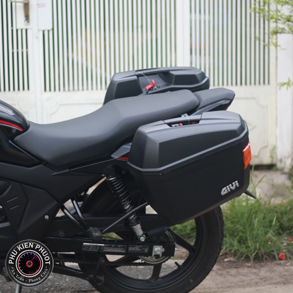 thung hong givi xe cb150 verza