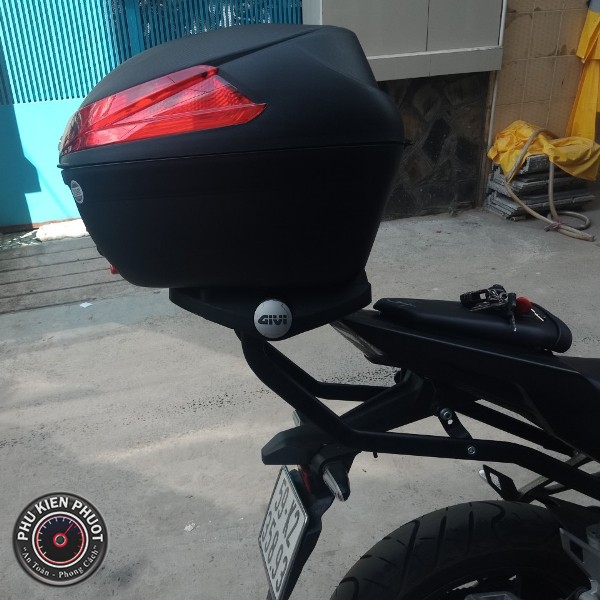 thung givi baga givi cbr150r 2018