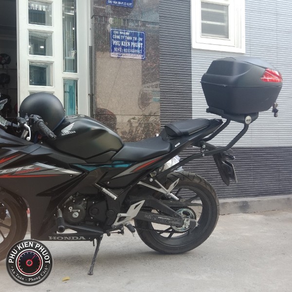 thung givi baga givi cbr150r 2018