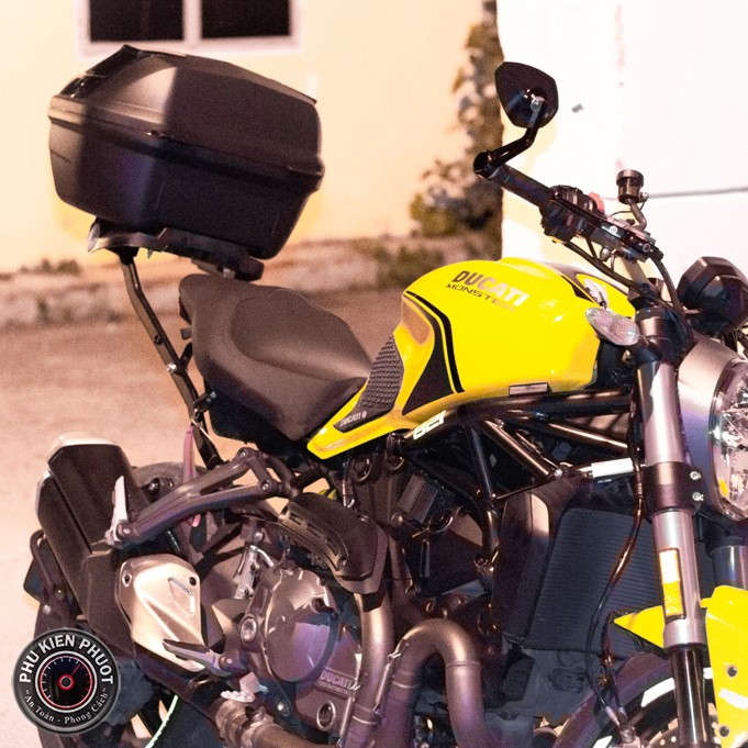 thùng sau givi ducati monster 821