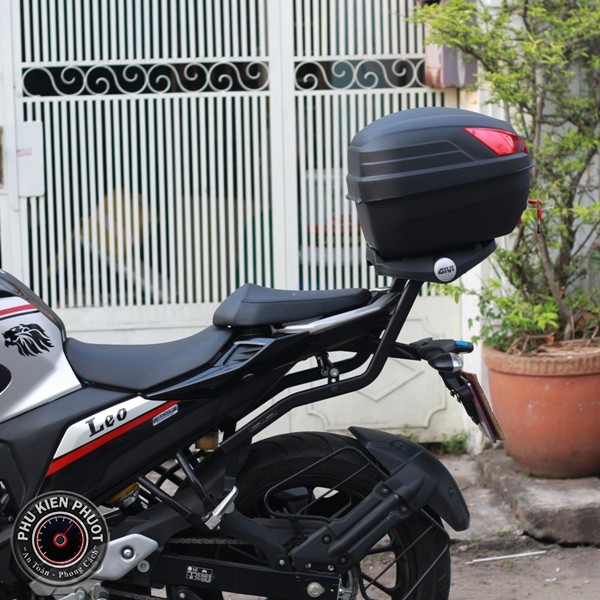 thung givi fz25