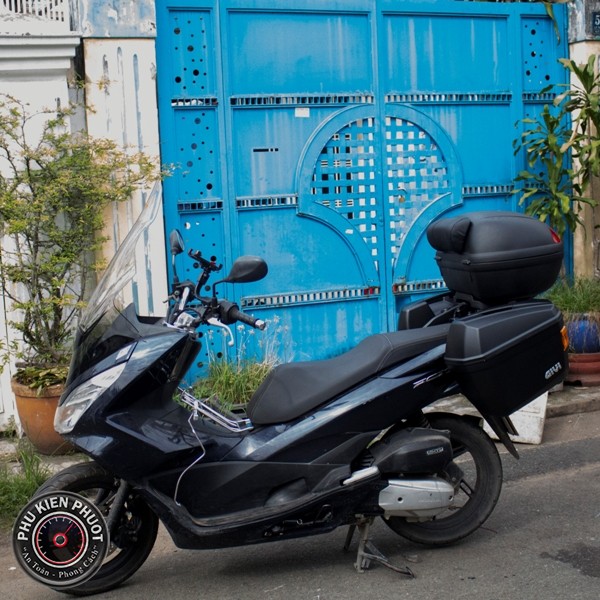 kính chan gio pcx