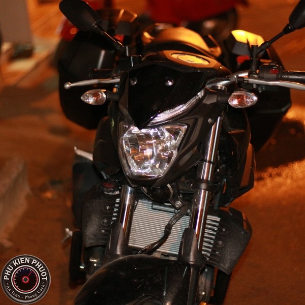 yamaha mt03 gan thung givi e22n