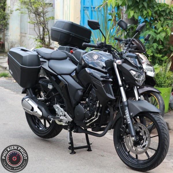 thung givi fz25