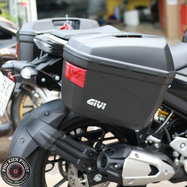 thung givi fz25