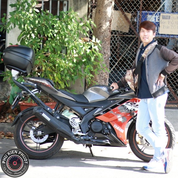 Yamaha R15 gan thung givi E30RN