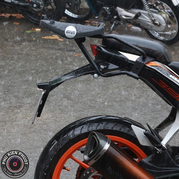 Baga Ktm Duke hàng givi chính hãng, baga cao cấp givi