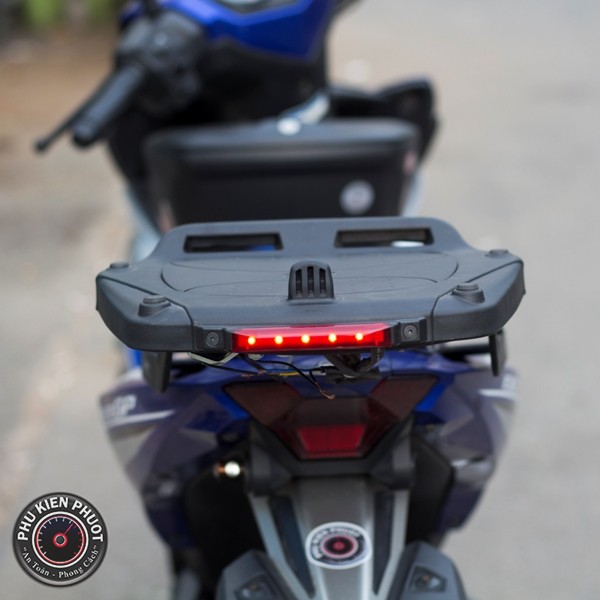 đế thùng có đèn , đế thùng givi , đế thùng givi có đèn