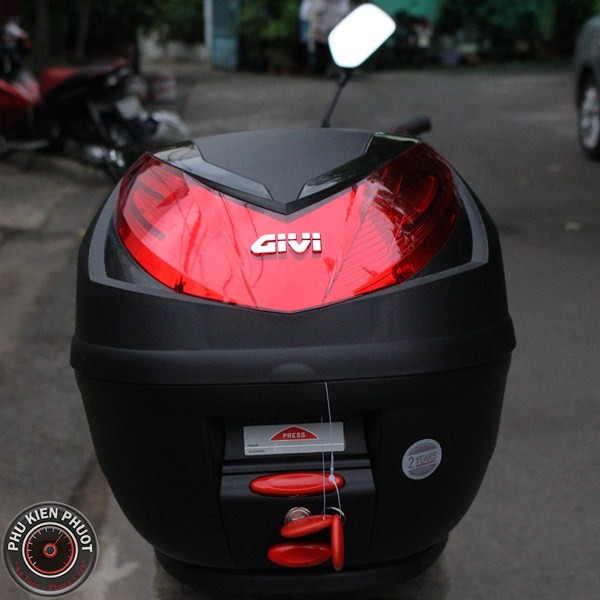 thung xe givi, thùng xe máy e250n, givi giá rẻ, givi tphcm