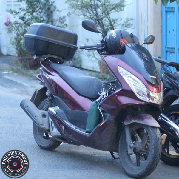 thùng xe pcx , thùng givi pcx , pcx gắn thùng givi , baga givi pcx