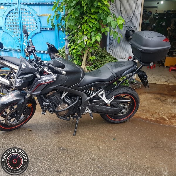 thùng givi xe moto cb650f , thùng moto givi cb650f , baga sau givi moto cb650f