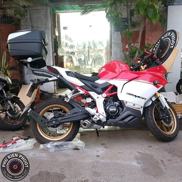 thùng xe gpx demon  , baga givi gpx demon , thùng xe gpx demon