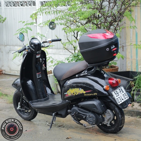 thùng givi xe honda scoopy , thùng givi honda scoopy , thùng xe givi