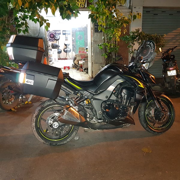 thùng hông z1000, thùng givi xe z1000 , full thùng z1000