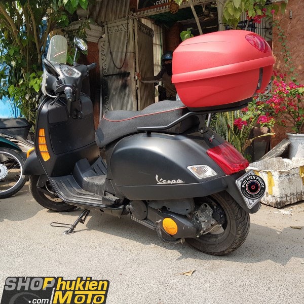 thùng gst vespa , thùng xe vespa gts , thùng givi gts