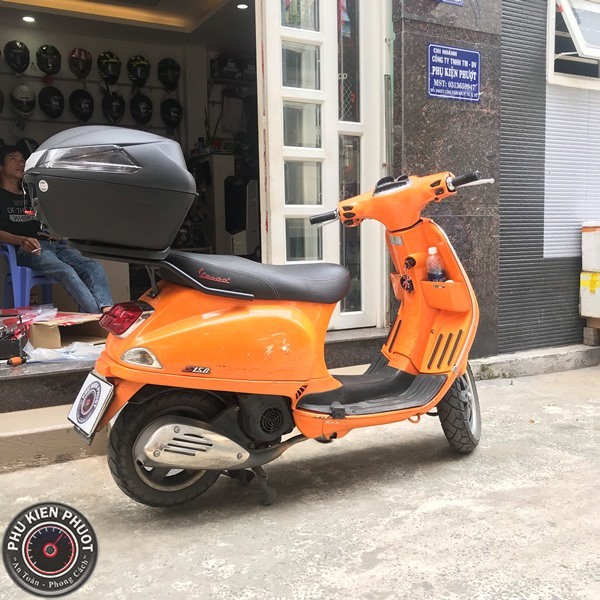 thùng xe givi vespa s150 , thùng givi vespa s150